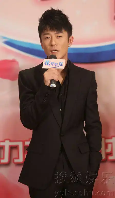 芒果影业联手李少红纯爱剧花开半夏将开机
