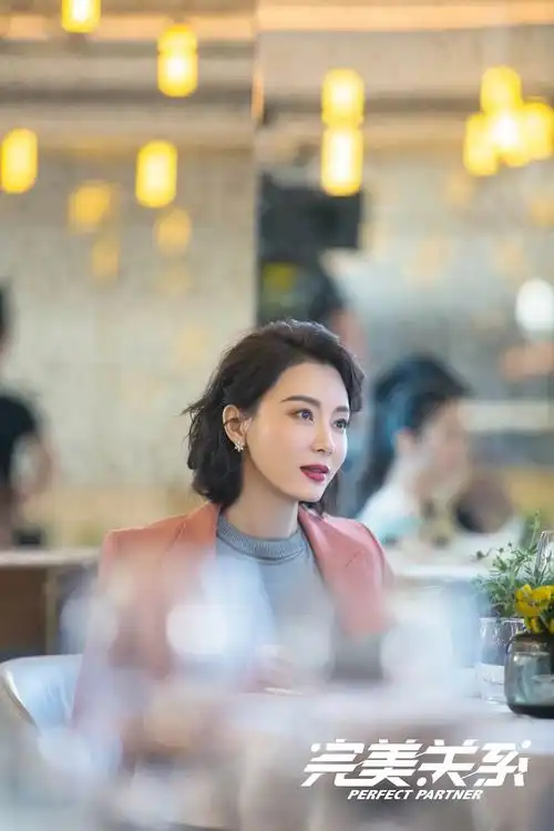 职场女性应该如何穿搭呢这些不过时的小技巧请收下
