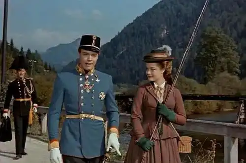 茜茜公主1隐含着对城市的资本主义批判