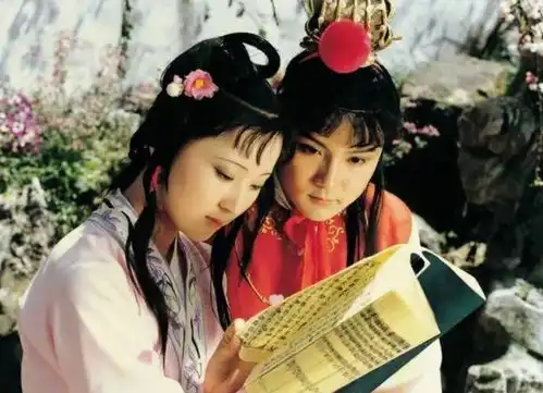 新版红楼梦审美塌方,黛玉像丫鬟,宝玉太肿了,元春有点呆