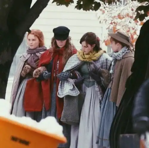 电影小妇人拍雪景赫敏艾玛罗南亮相现场
