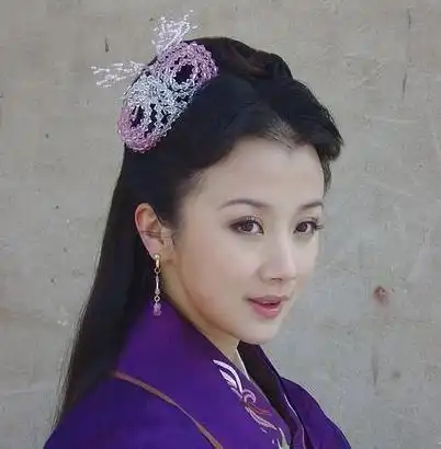 孙菲菲比张檬还可惜,苹果肌鼓的像气球,22岁颜值说仙女都不为过