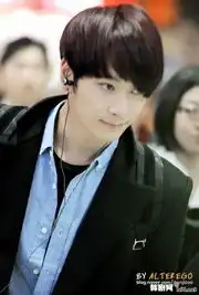 宋茜允儿撞衫金贤重exo少女时代fx韩星机场时尚照
