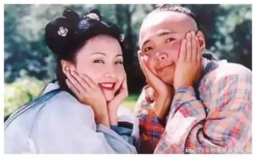 盘点娱乐圈5对塑料夫妻,躲避嫌弃各玩各的貌合神离
