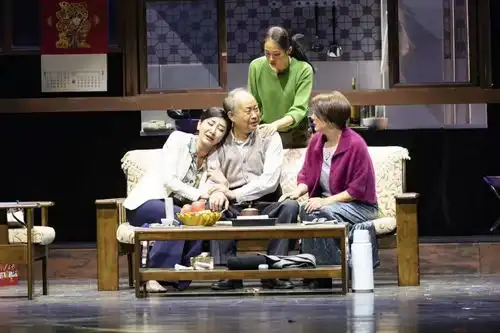 战疫之歌一条催泪朋友圈被写成歌天使妈妈超人爸爸,等你们回家