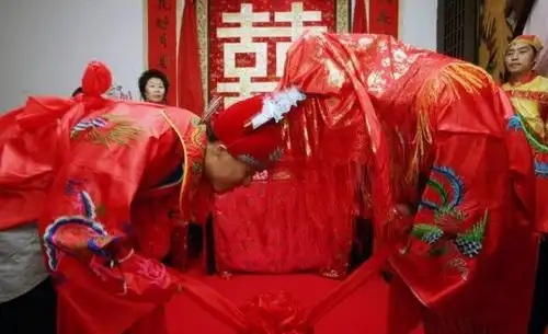 婚姻宫逢冲,何时才有姻缘