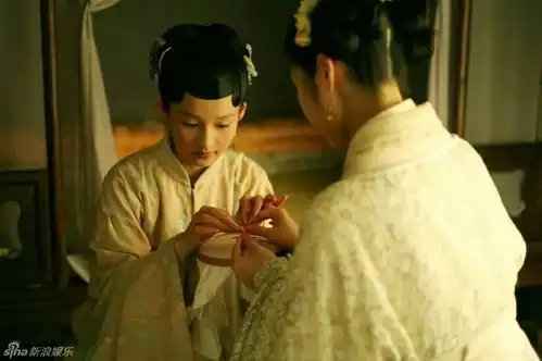 娱乐圈拼爹的明星很多,但是拼奶奶的她是第一个