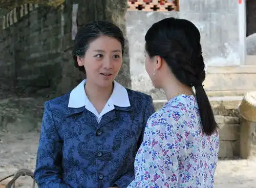 一婚嫁老师,二婚嫁小鲜肉的小李琳,爆红后消失,今又回来了
