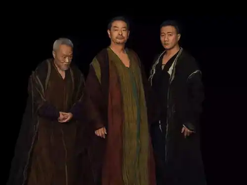胡军濮存昕卢芳戏剧铁三角同台,两代哈姆雷特舞台重聚
