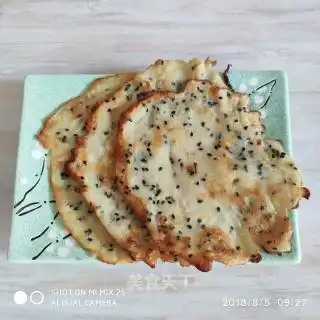 美食芝麻薄饼做法教程一个人的早餐,营养又简单

