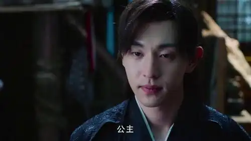 香蜜旭凤礼让鎏英,与她对战剑不出鞘,却让鎏英倍感羞辱