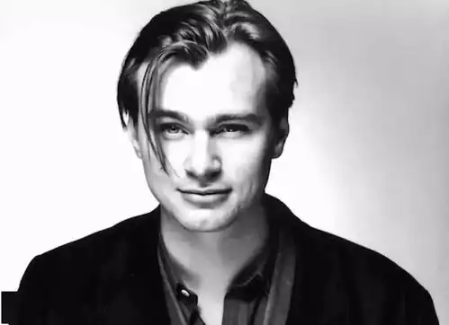 炸飞机种玉米毁医院...信条背后的男人放狠话在座各位拍电影,都很无聊