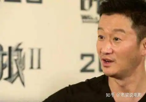吴京曾经拍摄的战狼2,为何能够调动飞机坦克他是靠的是什么
