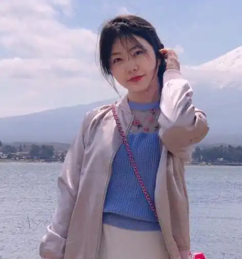 家有儿女中朵朵近照曝光如今25岁变成这样了