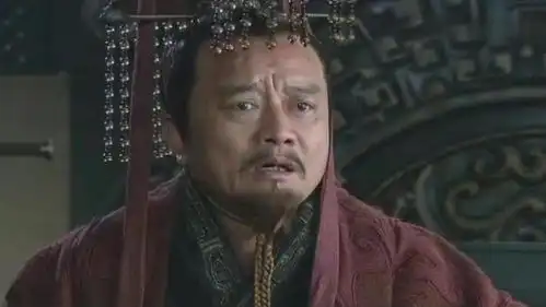 新三国袁术刚称帝,就被曹操刘备带军包围,袁术吓惨了