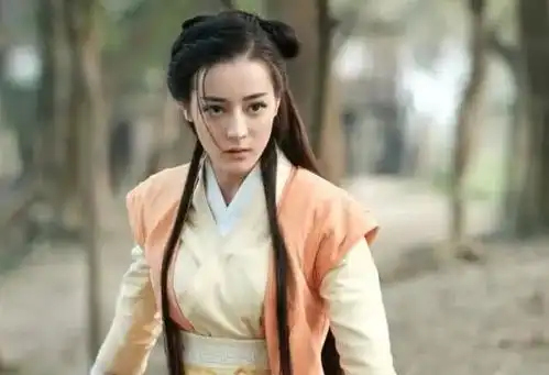 长歌行路透曝光,迪丽热巴造型绝美,赵露思甜美可爱
