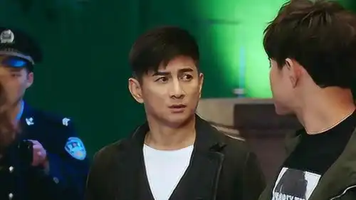 月嫂先生李小冉与吴奇隆离婚投奔前夫奇葩婆婆站队前女友