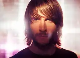 忧郁的赞美诗情歌王子麦斯米兰演唱会