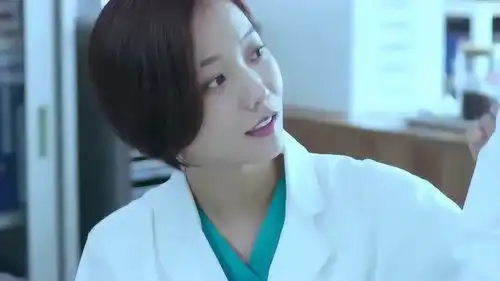 急诊科医生乔娜为张章担心,江晓琪一眼看出乔娜喜欢张章