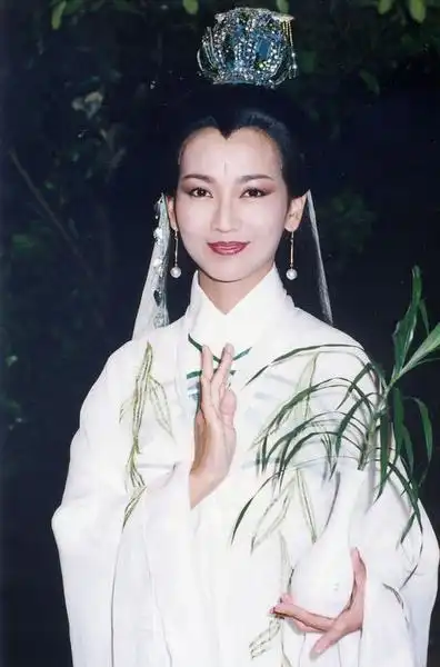 白娘子传奇将翻拍,白娘子或为刘亦菲或唐嫣