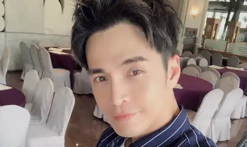 王子变青蛙范云熙张明寒时隔多年再同框与15年前几乎没差
