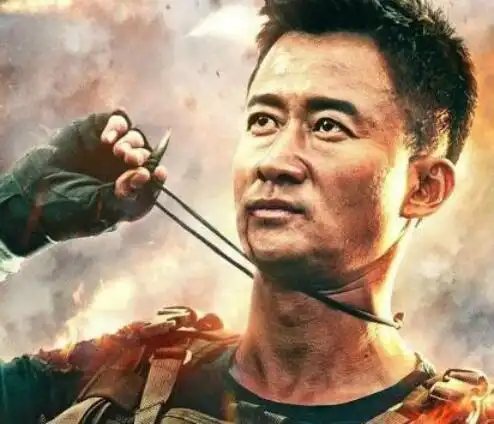 战狼2让吴京狂赚数亿李连杰劝他隐退娱乐圈
