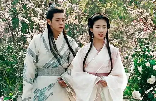 金庸给了她最美的容貌,完美的丈夫,可她最后却将自己活成了笑话
