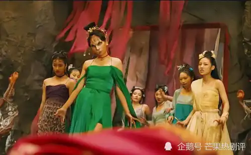 新春光灿烂猪八戒卖情怀小龙女变龙妈,猪八戒成黄毛怪