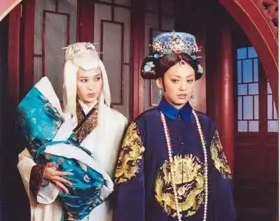 脸变成了黑猴子,怒怼网友,得罪了大半个娱乐圈
