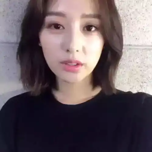 宋慧乔忙着结婚,太阳后裔的女二金智媛美上了天
