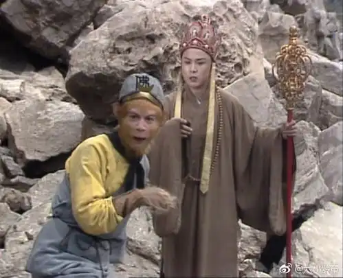 师徒情深六小龄童晒合影祝贺徐少华60大寿
