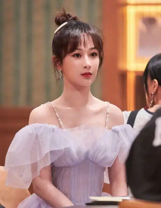 余生定档9.8,女心理师也即将上映,杨紫怎么这么忙