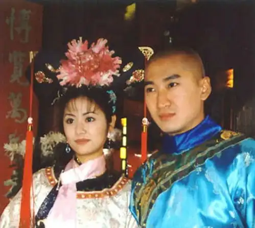 还珠格格尔康深爱紫薇,他的绅士,却把他变成了一个滥情人