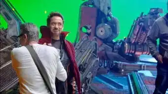 复联最可惜删减片段钢铁侠奇异博士交换战甲和斗篷