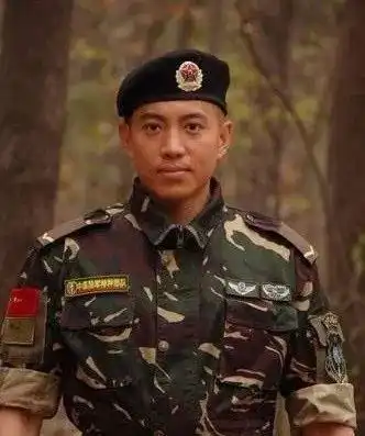 凭借我是特种兵走红,后遭意外淡出屏幕,如今结婚生子很幸福
