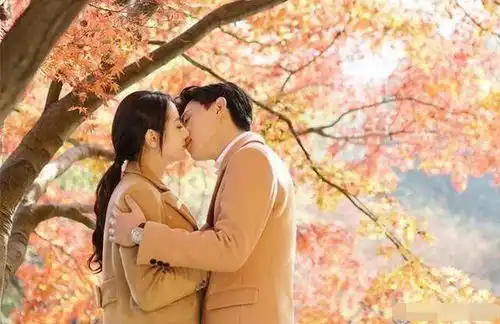 结婚三年妻子以没感情为由要离婚,丈夫苦笑别幼稚了,好吗
