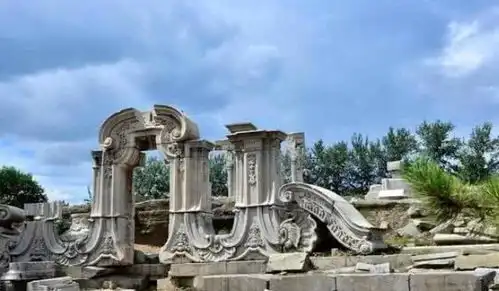 当年主张烧毁圆明园的人,三年后遭雷劈,其结果和圆明园一样悲惨