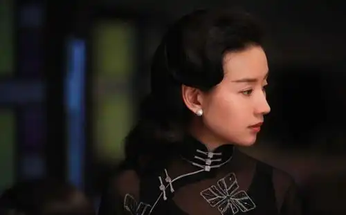 李靓蕾的原型,找到了

