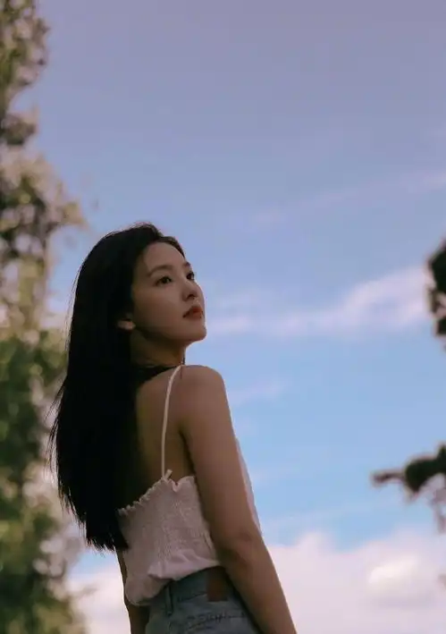 王思聪最新关注了一名95后女星,网友佛了集体求放过
