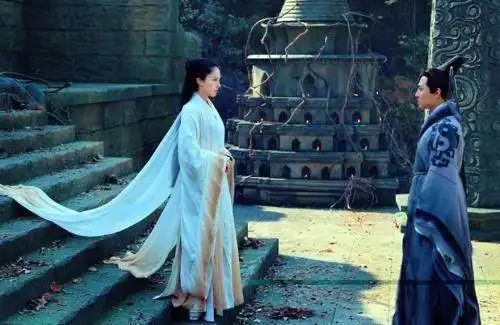 神雕侠侣中,此人深得王重阳真传,秒杀欧阳锋,小龙女是他女儿林朝英杨过网易订阅
