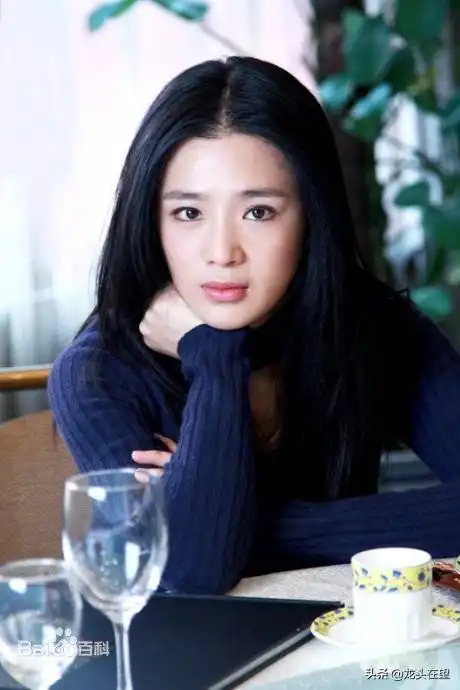 褪去小巩俐的光环,终于成为最好的自己周显欣
