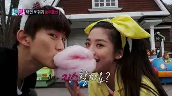 我们结婚了世界版2pm泽演与吴映洁拍棉花糖kiss照
