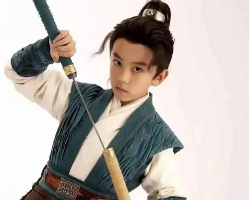 少年包青天也被翻拍,主演都是新人,看到海报后大家都失望了