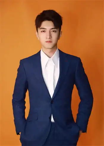 星落凝成糖热播北音附中学子丹增晋美饰演沉渊族二殿下