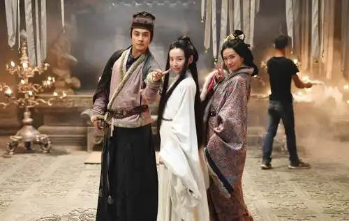 撩妹卖腐两不误,三国机密韩东君机智套路董洁
