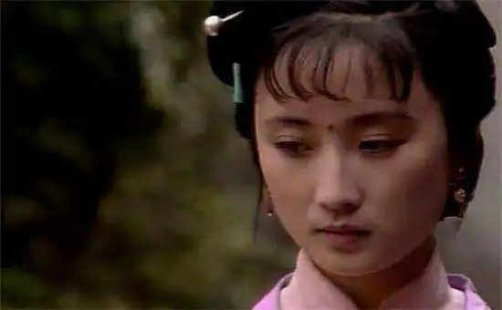 假如你穿越到了红楼梦,下面通房丫头3选1,你会选哪位