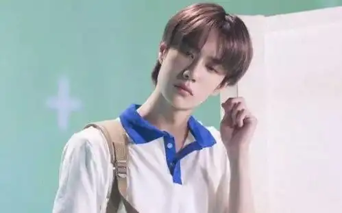 校服男神,王一博乖巧,胡天一校草,看到肖战日式校服惊艳夏有