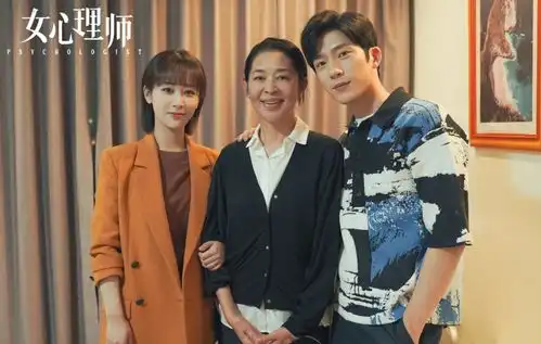 热巴荣耀发布新海报,暑假上线可能性高,或与杨紫新剧撞上