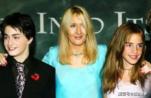 哈利波特作者罗琳深陷舆论风波互联网的狂欢与缺失的对话
