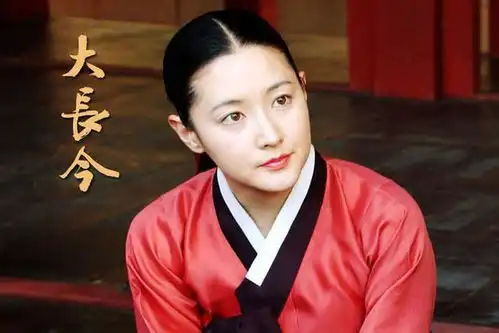 冻龄女神李英爱,年过半百,还有婴儿肌,身材比例完美,羡慕